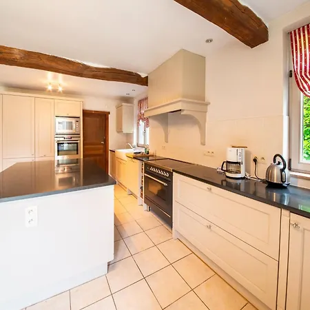 Riverside Retreat, Ardennes ורס סור-סמואה